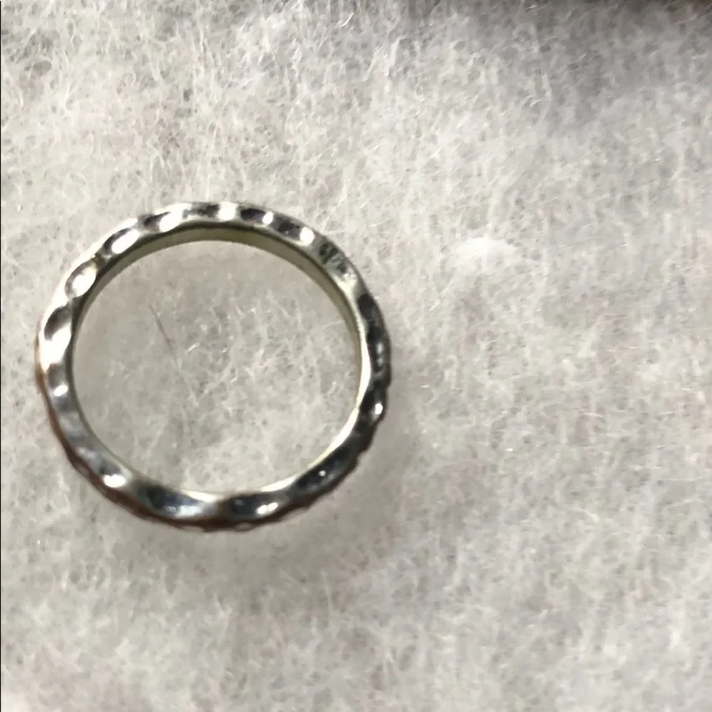 🍭6/$30 Hammered thin silver tone metal ring - size 5 1/4